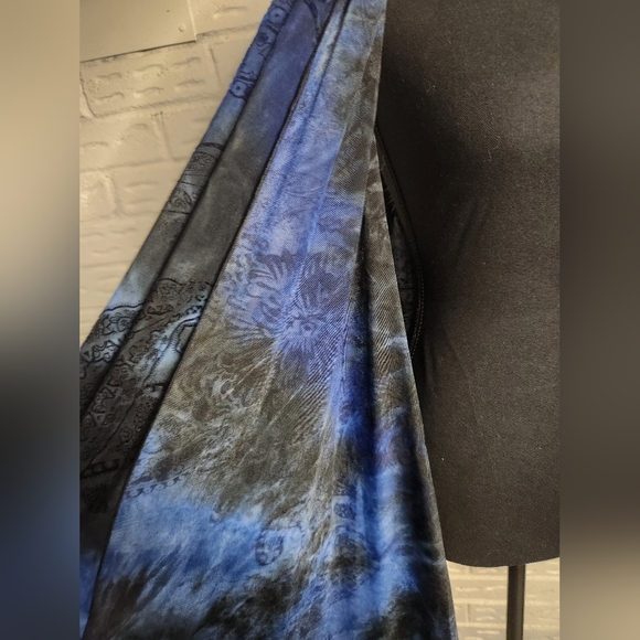 Boho Vest, Flowy with Velour Floral Print - Picture 5 of 9